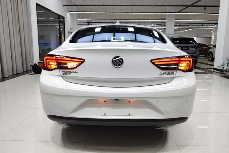 Used Buick Regal 2019 20T Elite Version China VI Standard Rear