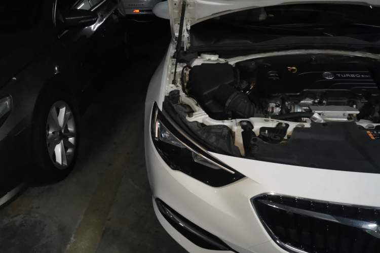 Used Buick Regal 2019 20T Elite Version China V Standard Right Front Headlight