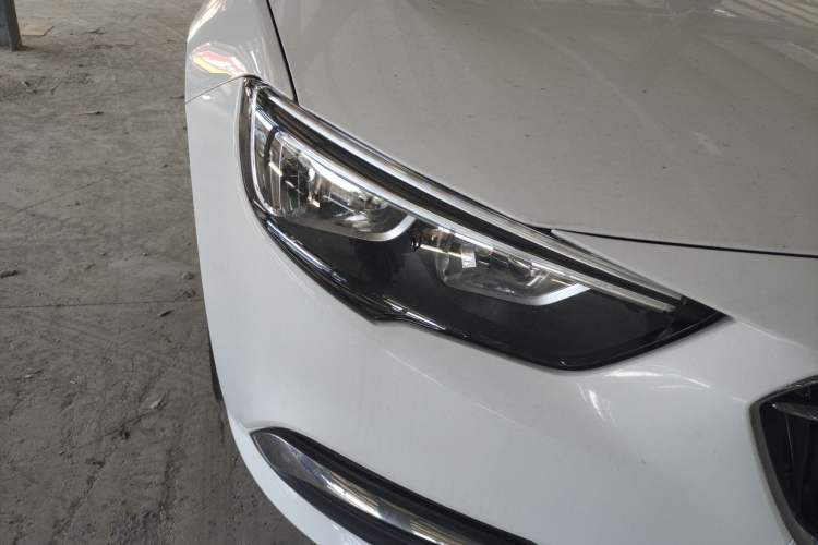 Used Buick Regal 2019 20T Elite Version China V Standard Right Front Headlight