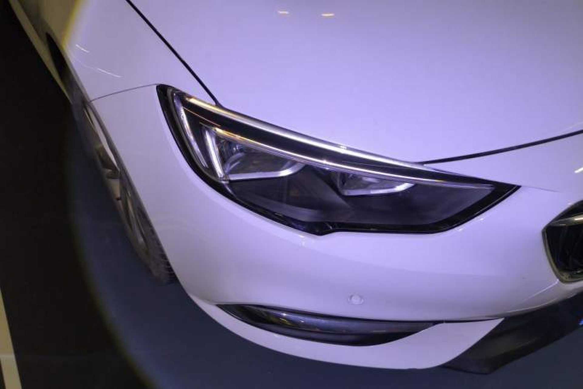 Used Buick Regal 2019 Revised 20T Luxury Version China VI Standard Right Front Headlight