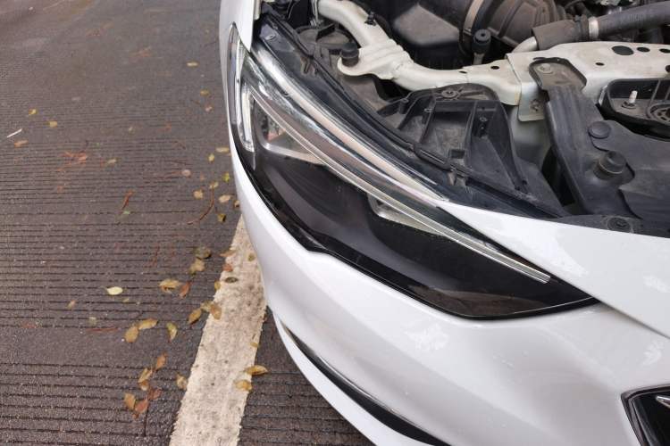 Used Buick Regal 2019 20T Elite Version China V Standard Right Front Headlight