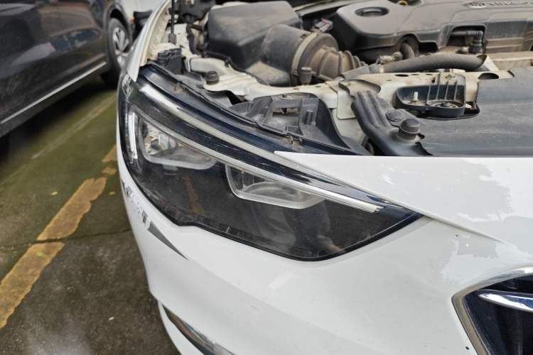 Used Buick Regal 2019 20T Elite Version China VI Standard Right Front Headlight