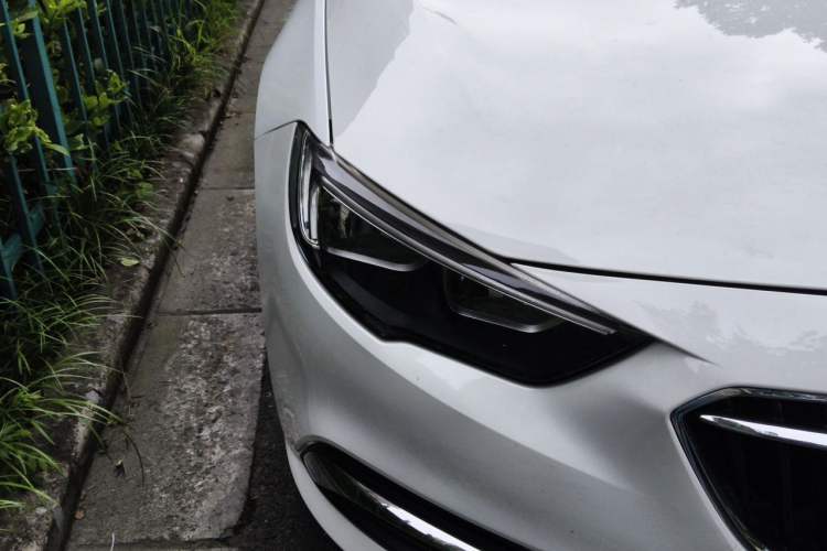 Used Buick Regal 2019 20T Elite Version China VI Standard Right Front Headlight