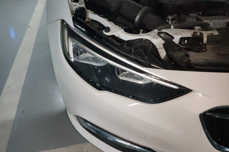Used Buick Regal 2019 20T Elite Version China VI Standard Right Front Headlight