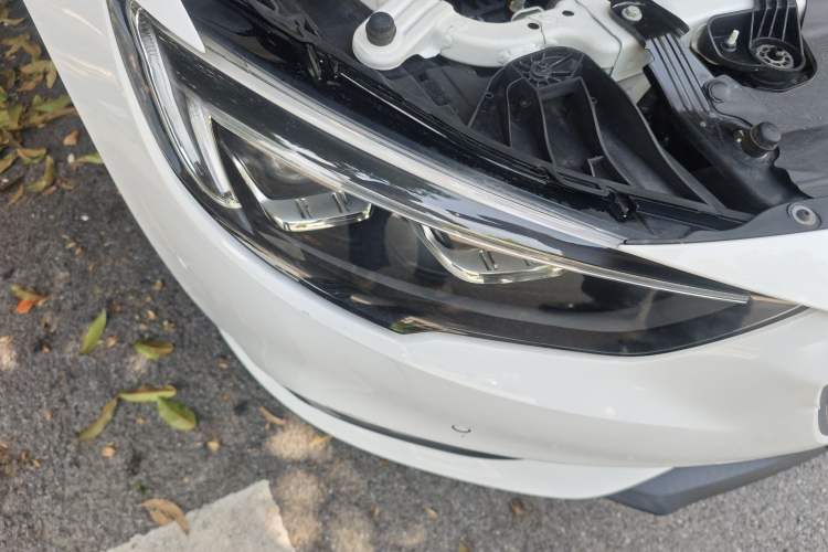 Used Buick Regal 2019 20T Luxury Model China V Standard Right Front Headlight