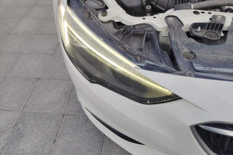 Used Buick Regal 2019 20T Elite Version China V Standard Right Front Headlight