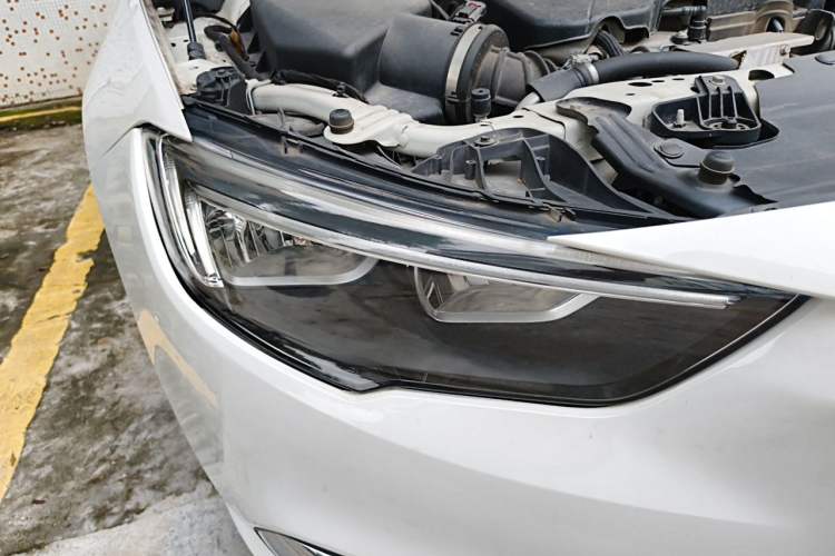 Used Buick Regal 2019 20T Elite Version China V Standard Right Front Headlight