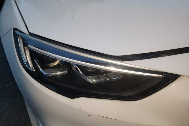 Used Buick Regal 2019 20T Elite Version China VI Standard Right Front Headlight