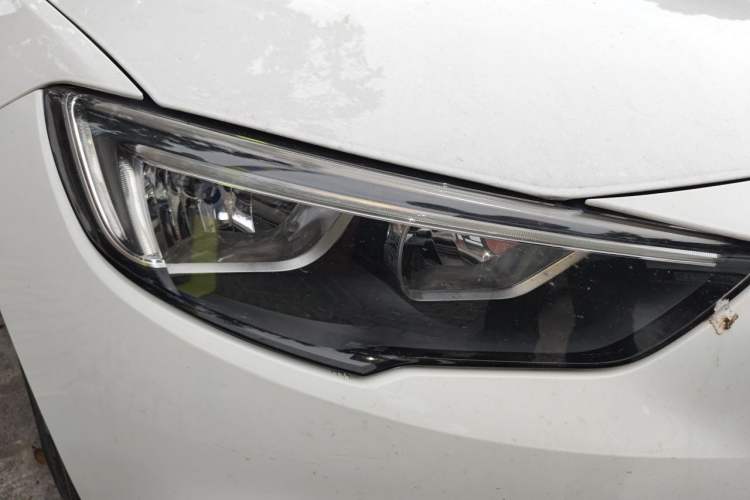 Used Buick Regal 2019 20T Elite Version China VI Standard Right Front Headlight