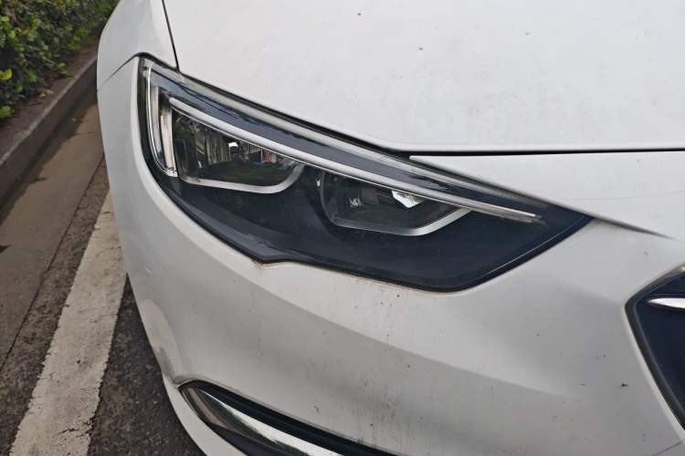 Used Buick Regal 2019 20T Elite Version China VI Standard Right Front Headlight