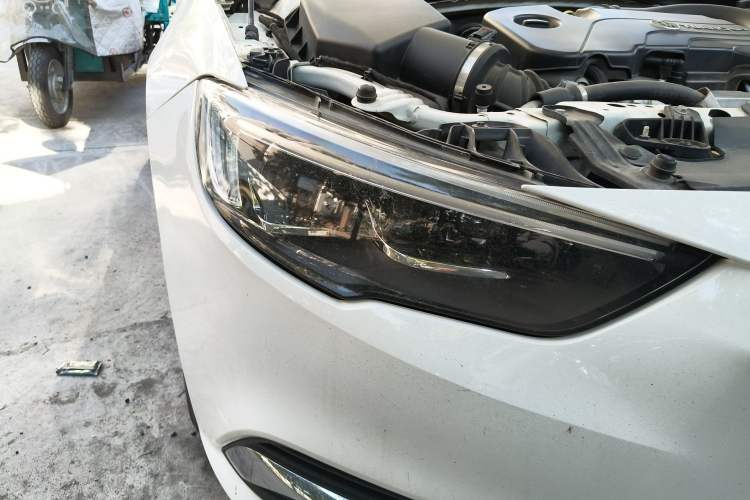 Used Buick Regal 2019 20T Elite Version China VI Standard Right Front Headlight
