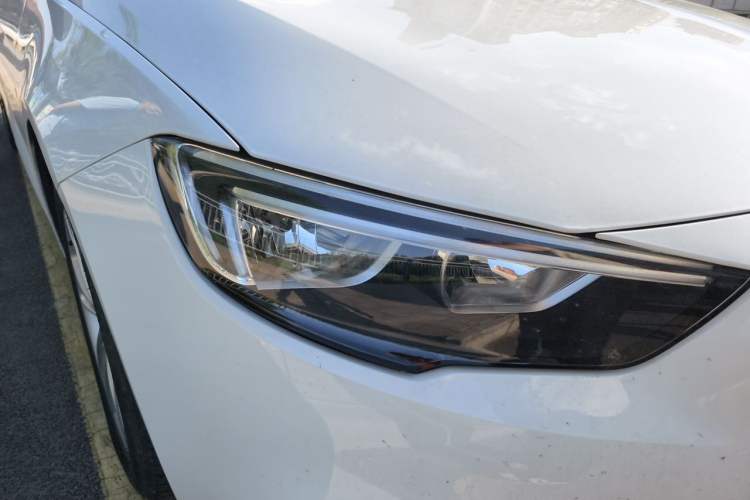 Used Buick Regal 2019 20T Elite Version China VI Standard Right Front Headlight