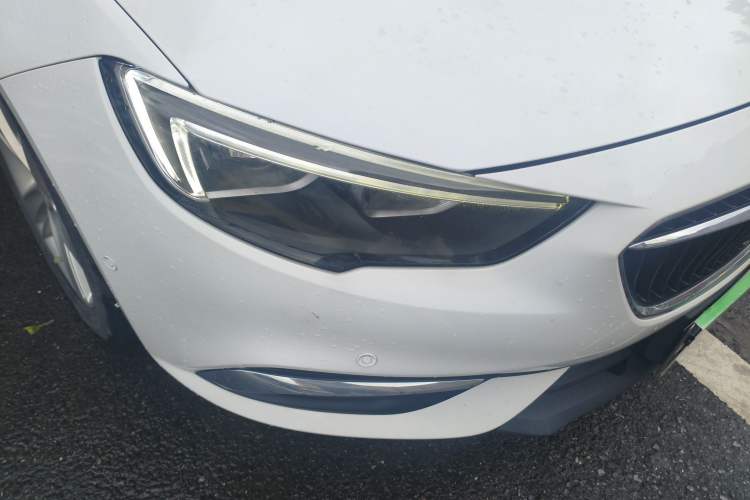 Used Buick Regal 2019 20T Elite Version China VI Standard Right Front Headlight
