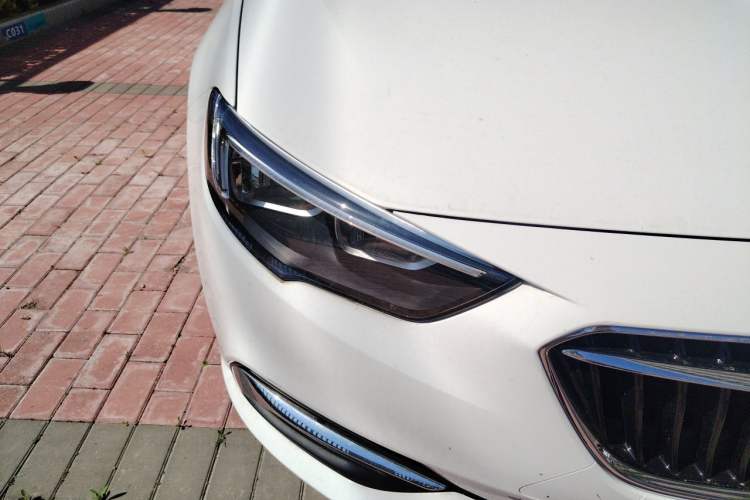 Used Buick Regal 2019 20T Elite Version China VI Standard Right Front Headlight