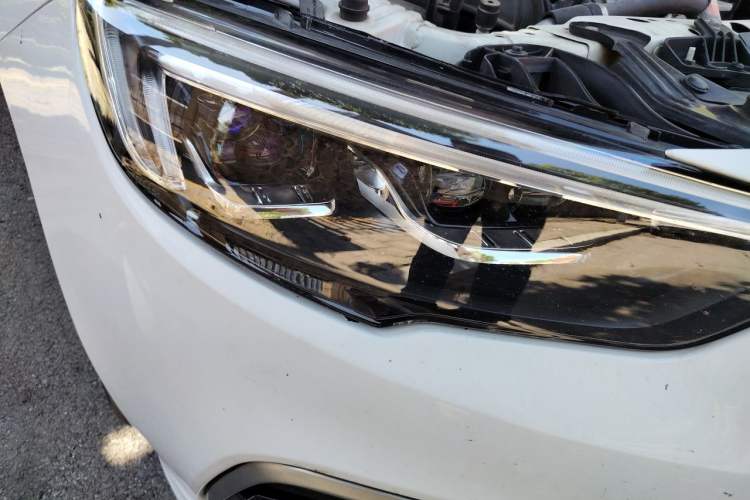 Used Buick Regal 2019 20T Elite Version China VI Standard Right Front Headlight