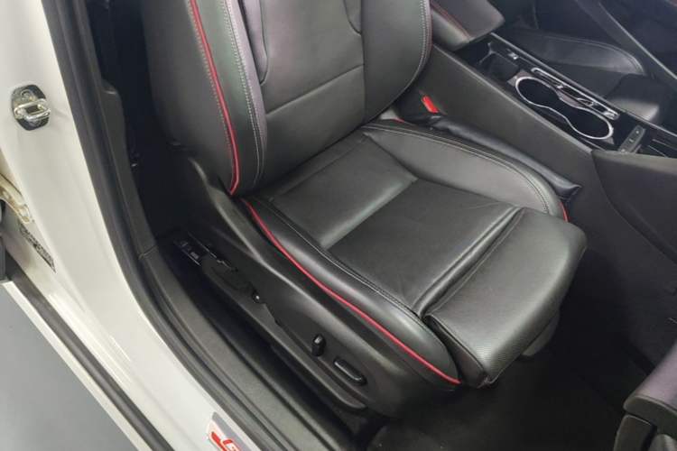 Used Buick Regal 2019 GS 28T Elite Model China VI Standard Right Front Seat