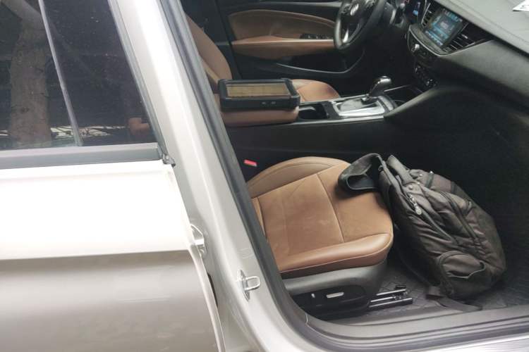 Used Buick Regal 2019 20T Elite Version China VI Standard Right Front Seat