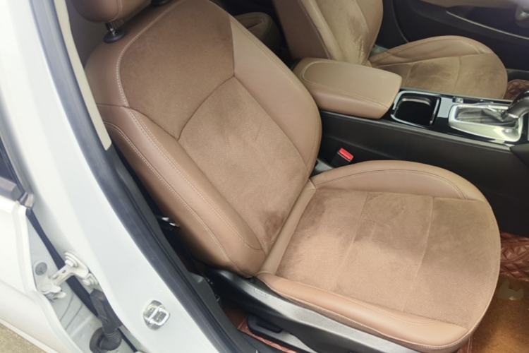 Used Buick Regal 2019 28T Luxury Edition China VI Right Front Seat