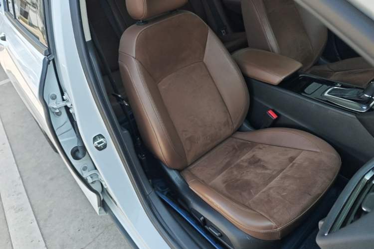 Used Buick Regal 2019 20T Elite Version China VI Standard Right Front Seat