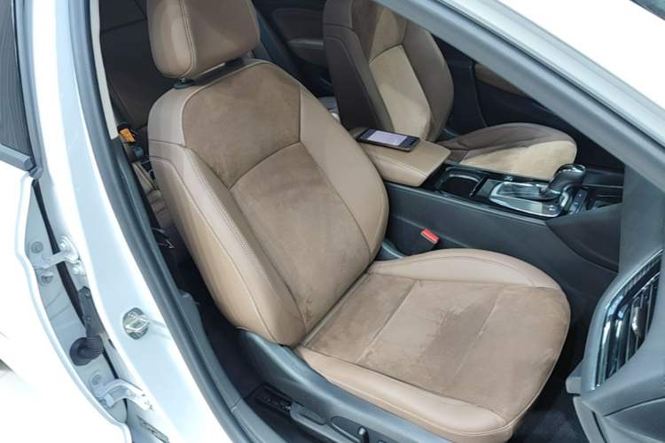 Used Buick Regal 2019 20T Elite Version China VI Standard Right Front Seat