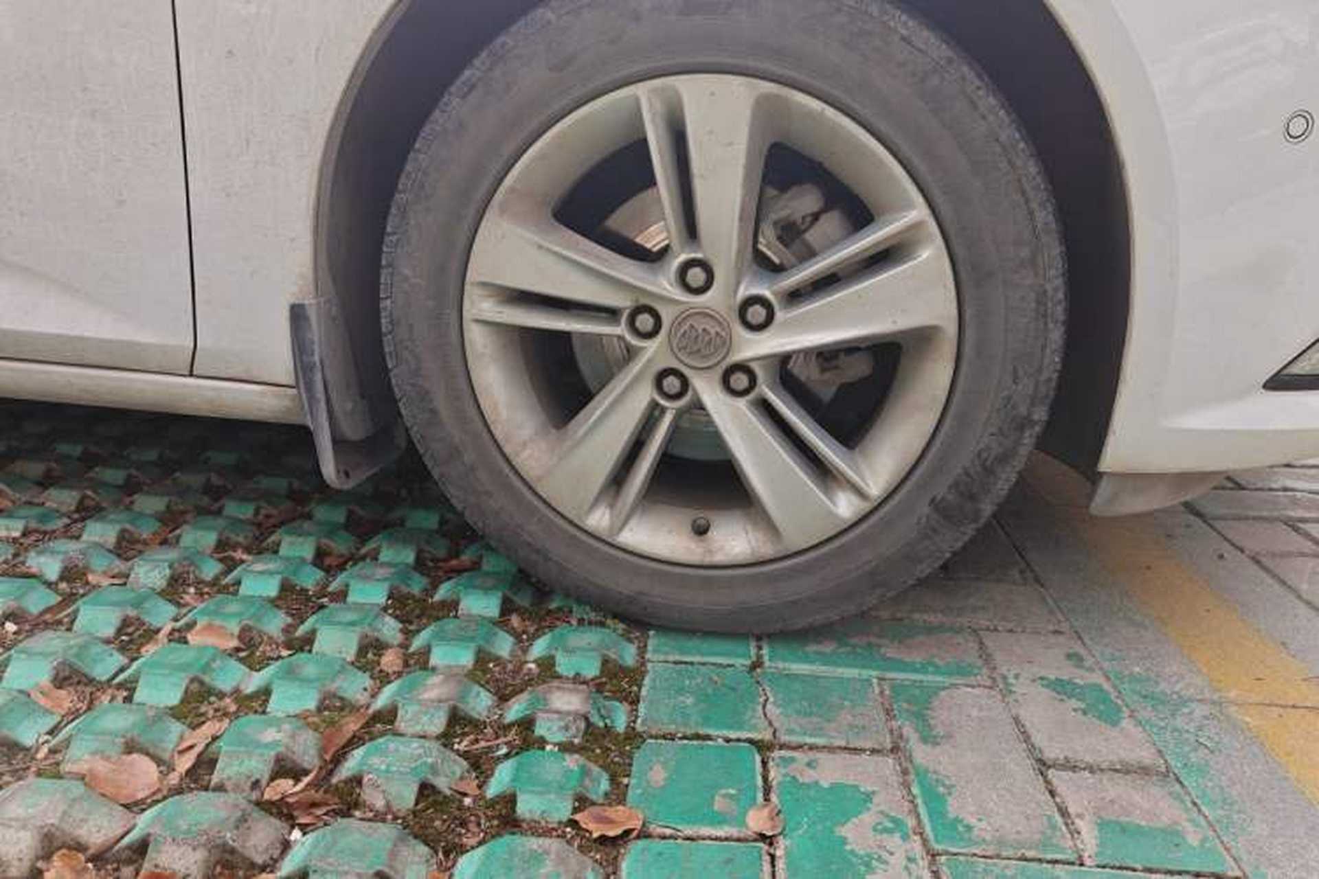 Used Buick Regal 2019 Revised 20T Luxury Version China VI Standard Right Front Wheel Hub
