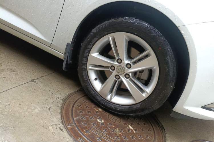 Used Buick Regal 2019 20T Luxury Model China VI Standard Right Front Wheel Hub