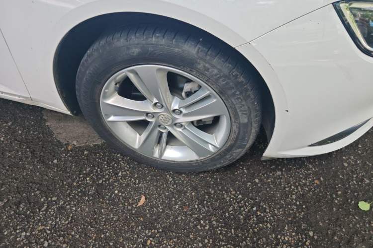 Used Buick Regal 2019 20T Elite Version China VI Standard Right Front Wheel Hub