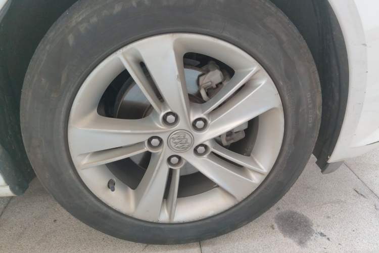Used Buick Regal 2019 20T Elite Version China VI Standard Right Front Wheel Hub