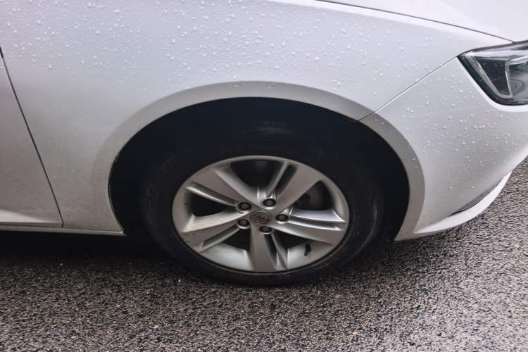 Used Buick Regal 2019 20T Elite Version China VI Standard Right Front Wheel Hub