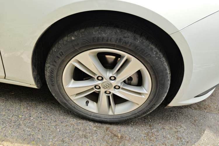 Used Buick Regal 2019 20T Elite Version China VI Standard Right Front Wheel Hub