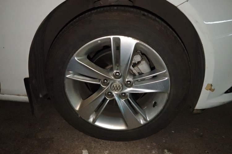 Used Buick Regal 2019 20T Elite Version China VI Standard Right Front Wheel Hub