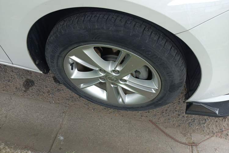 Used Buick Regal 2019 20T Elite Version China VI Standard Right Front Wheel Hub