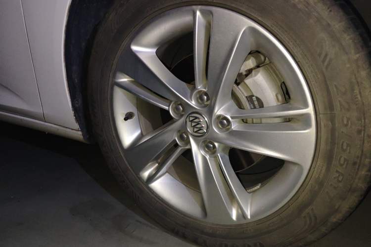 Used Buick Regal 2019 20T Elite Version China VI Standard Right Front Wheel Hub