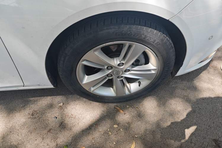 Used Buick Regal 2019 Revised 20T Luxury Version China VI Standard Right Front Wheel Hub
