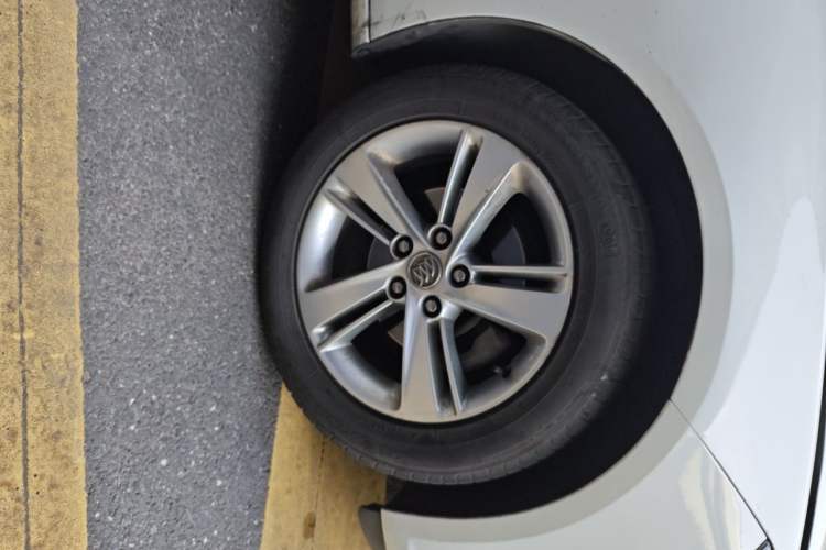 Used Buick Regal 2019 20T Elite Version China VI Standard Right Front Wheel Hub