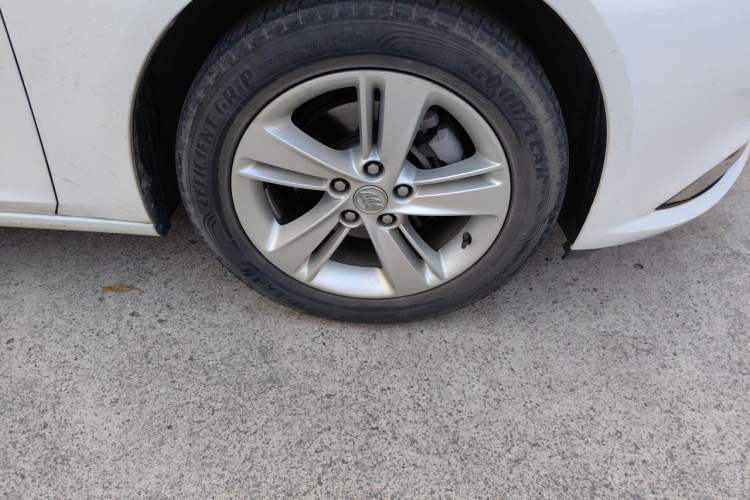 Used Buick Regal 2019 20T Elite Version China VI Standard Right Front Wheel Hub