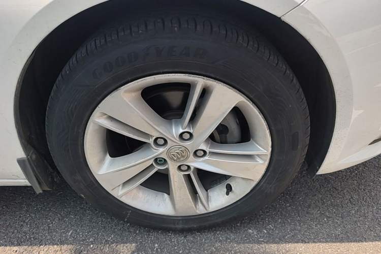 Used Buick Regal 2019 20T Elite Version China VI Standard Right Front Wheel Hub
