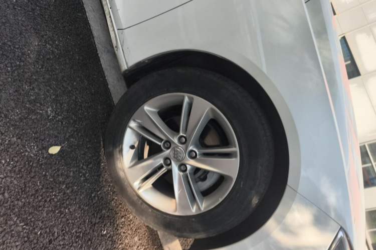 Used Buick Regal 2019 20T Elite Version China VI Standard Right Front Wheel Hub