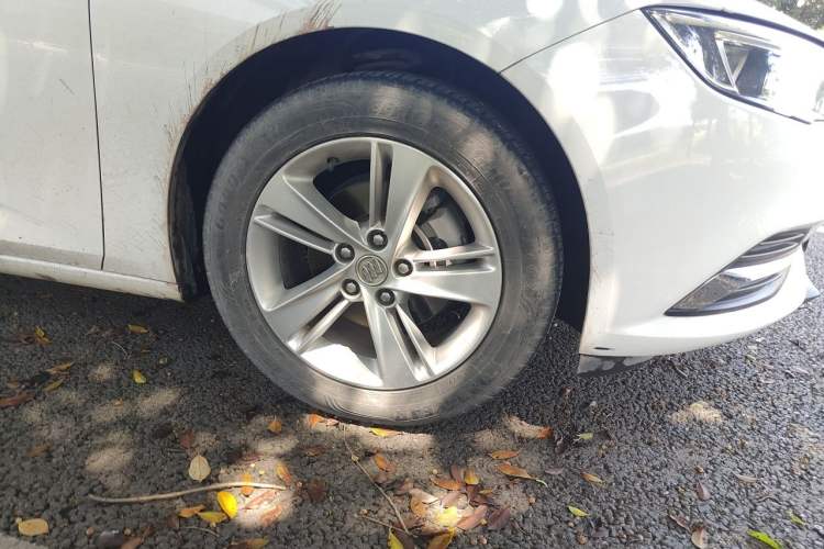 Used Buick Regal 2019 20T Elite Version China VI Standard Right Front Wheel Hub