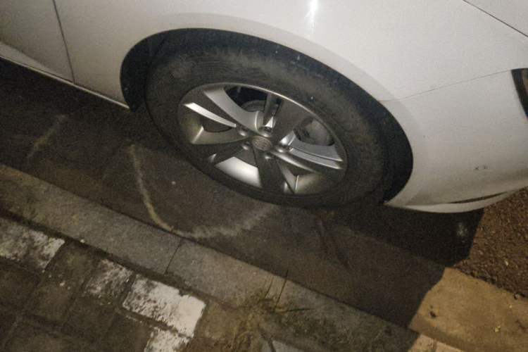 Used Buick Regal 2019 20T Luxury Model China VI Standard Right Front Wheel Hub