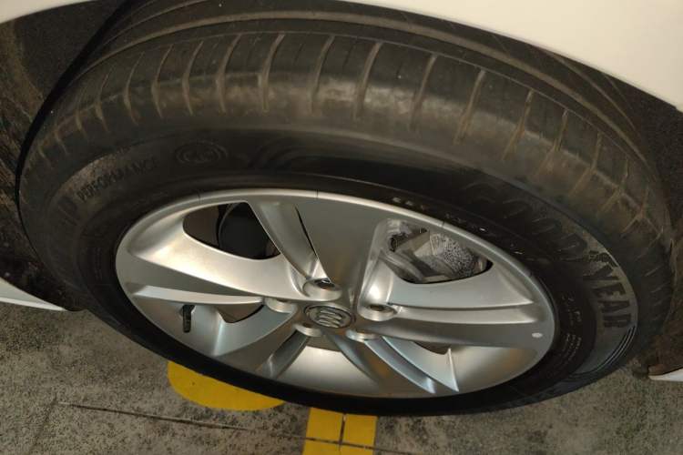 Used Buick Regal 2019 20T Luxury Model China V Standard Right Front Wheel Hub