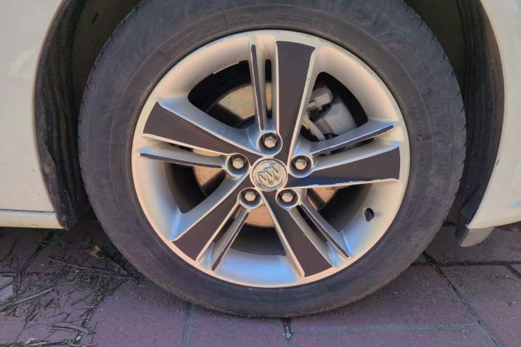 Used Buick Regal 2019 20T Elite Version China VI Standard Right Front Wheel Hub