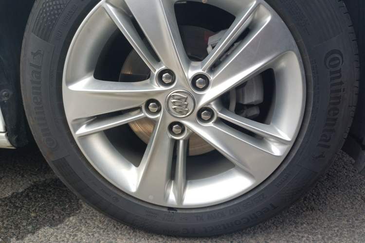 Used Buick Regal 2019 20T Elite Version China VI Standard Right Front Wheel Hub