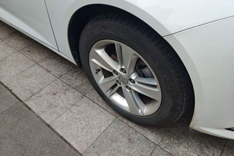 Used Buick Regal 2019 20T Luxury Model China VI Standard Right Front Wheel Hub