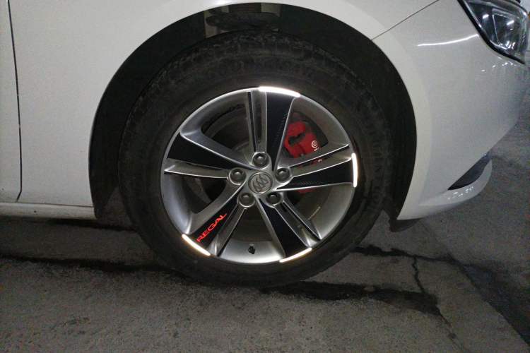 Used Buick Regal 2019 20T Elite Version China VI Standard Right Front Wheel Hub