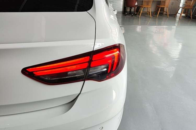 Used Buick Regal 2019 20T Elite Version China VI Standard Right Rear Taillight