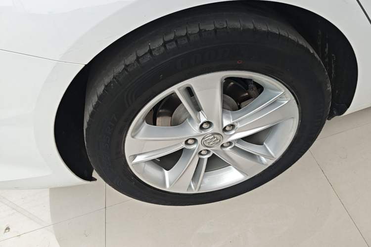 Used Buick Regal 2019 20T Elite Version China VI Standard Right Rear Wheel Hub