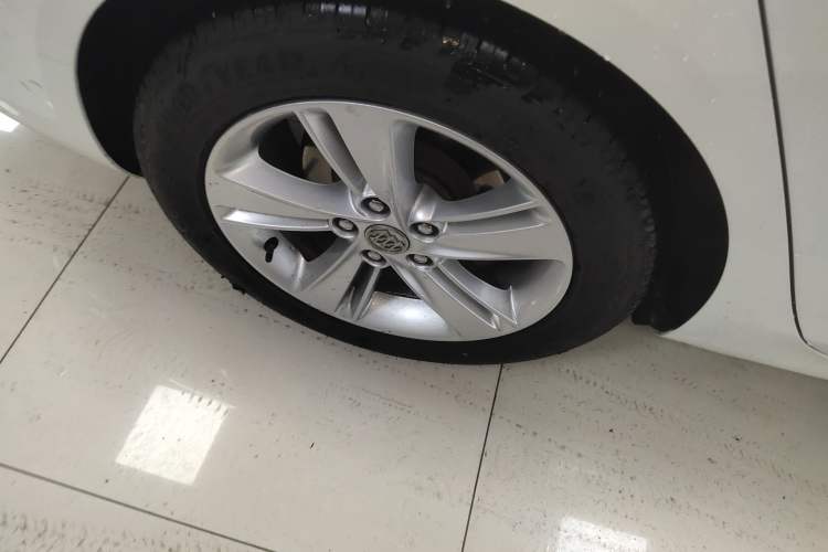 Used Buick Regal 2019 20T Elite Version China VI Standard Right Rear Wheel Hub