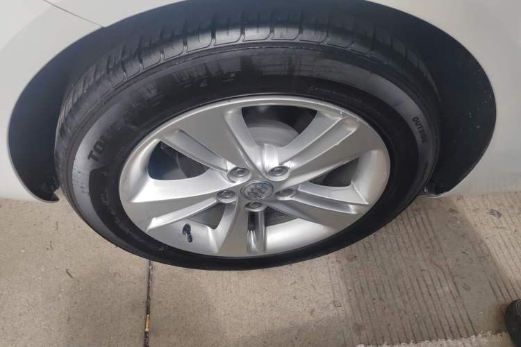 Used Buick Regal 2019 20T Elite Version China VI Standard Right Rear Wheel Hub