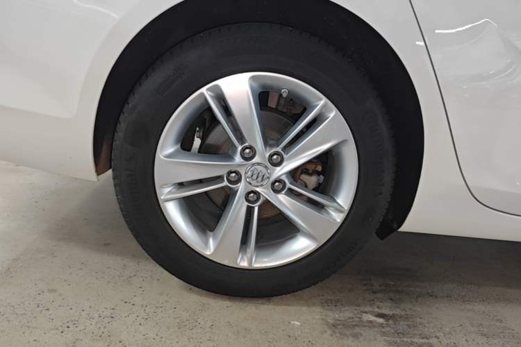 Used Buick Regal 2019 20T Elite Version China V Standard Right Rear Wheel Hub